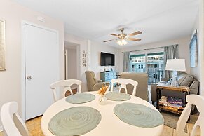 Harbor House B12 - My Blue Heron