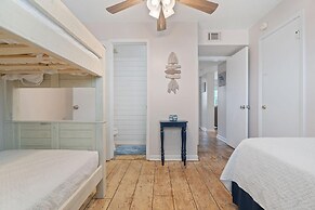 Harbor House B12 - My Blue Heron