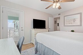 Harbor House B12 - My Blue Heron