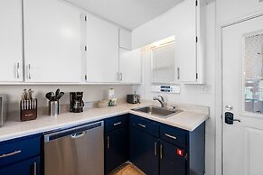 Harbor House B12 - My Blue Heron