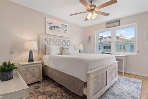 Harbor House B12 - My Blue Heron