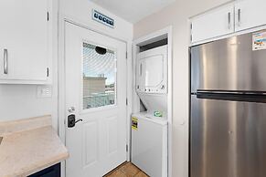 Harbor House B12 - My Blue Heron