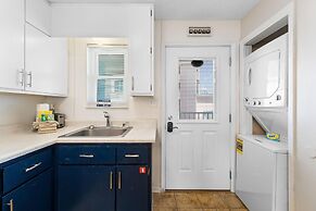 Harbor House B12 - My Blue Heron