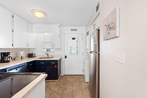 Harbor House B12 - My Blue Heron