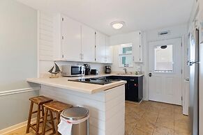 Harbor House B12 - My Blue Heron