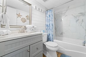 Harbor House B12 - My Blue Heron