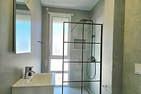 Aqua Bliss Apartment