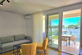 Aqua Bliss Apartment