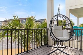 Totally Beachin' at Pelican Place