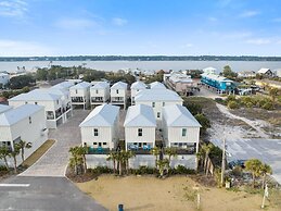 Totally Beachin' at Pelican Place