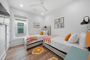 Totally Beachin' at Pelican Place