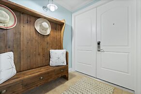 Indigo East 2002 With Private Poolside Cabana!