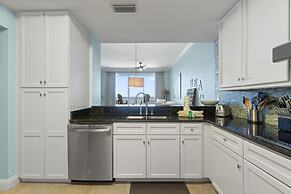 Indigo East 2002 With Private Poolside Cabana!