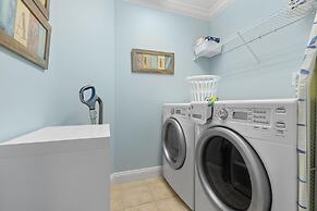 Indigo East 2002 With Private Poolside Cabana!