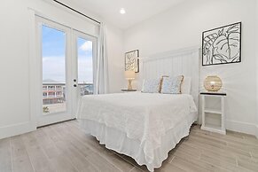 Shipfaced Beach House