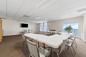 Regency Isle Penthouse 1106