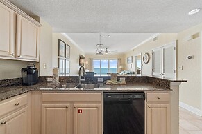 Crystal Shores West 902