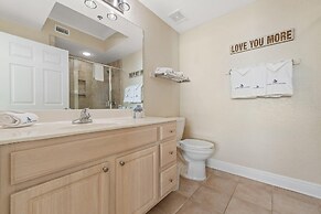 Crystal Shores West 902