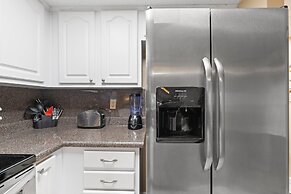 Ocean Breeze East 703