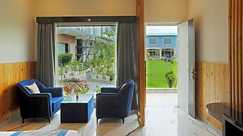 Countryard Resort By Alcor