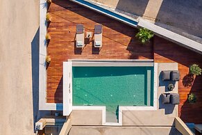 Coocono Tinos Private Villas