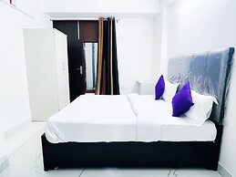 Roomshala 160 Hotel Red