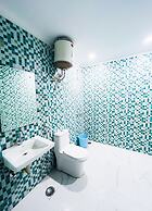 Roomshala 160 Hotel Red