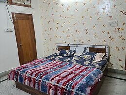 Roomshala 153 Hotel Krishnashrya