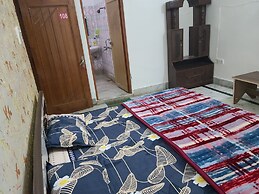 Roomshala 153 Hotel Krishnashrya