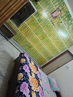 Roomshala 153 Hotel Krishnashrya