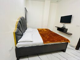 Roomshala 152 Hotel Sukoon