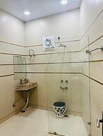 Roomshala 152 Hotel Sukoon