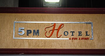 5 PM Hotel