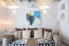 Phaedrus Living: Ornos Beach House Mykonos