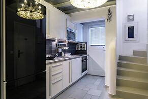 Phaedrus Living: Ornos Beach House Mykonos