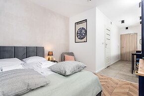 APARTAMENTY NA DĘBNIKACH