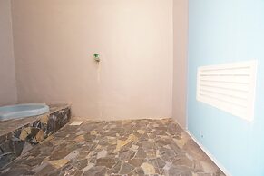 SPOT ON 93685 Homestay Bu Sun SyariahNearTaman Rekreasi & Pemandian Ta