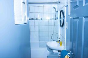 Dudley 3bedroom Home-perfect for Long & Short Stay