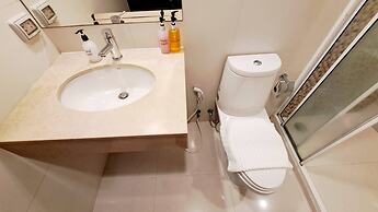 5B - 2 Bedroom Downtown Apartment With Shared Pool