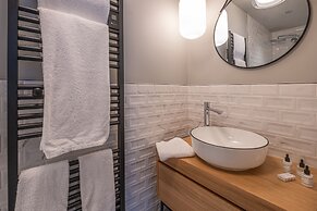 East Paris Suite