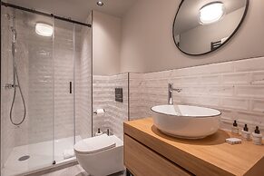 East Paris Suite
