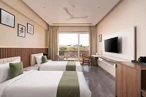 Foxtrail, Sector 42 - AM Hotel Kollection