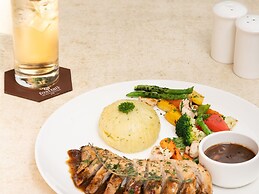 Foxtrail, Sector 42 - AM Hotel Kollection