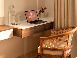 Foxtrail, Sector 42 - AM Hotel Kollection