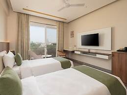 Foxtrail, Sector 42 - AM Hotel Kollection