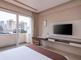 Foxtrail, Sector 42 - AM Hotel Kollection