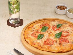 Foxtrail, Sector 42 - AM Hotel Kollection