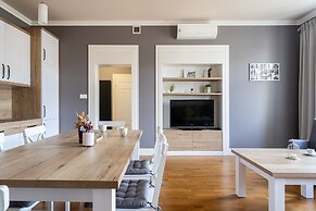 RentPlanet - Apartament Białoskórnicza