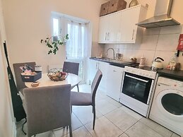 Stylish 2bed 2bath 8min to LondonBridge