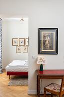 Vintage Vibe - Classic Old Town Suites